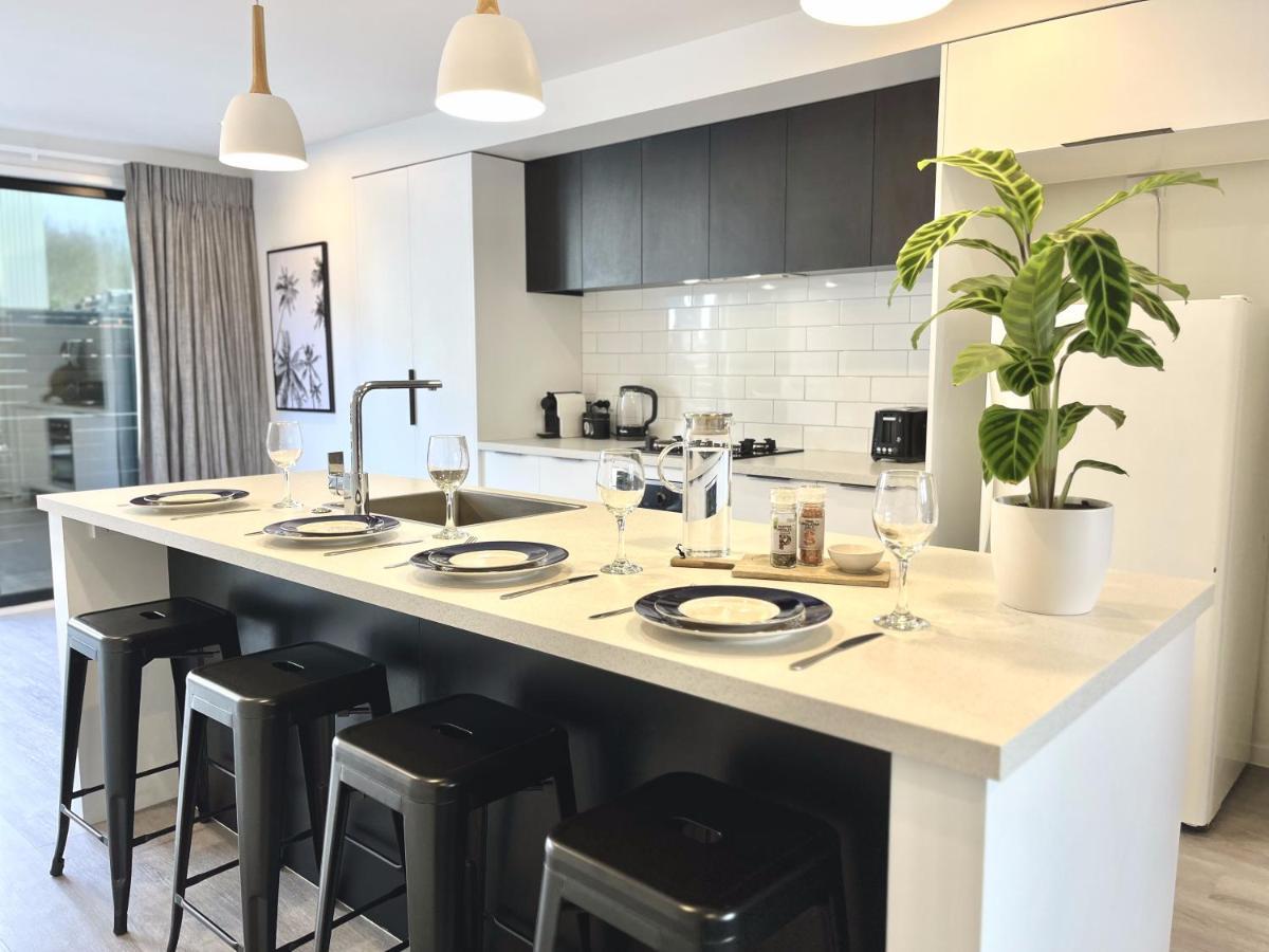 Modern & Central City - By Kosh Bnb Hamilton Luaran gambar